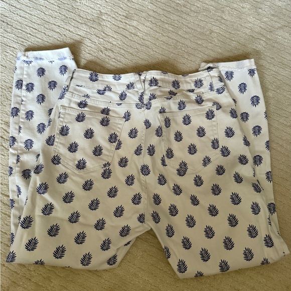 Vineyard Vines Jeans - Picture 5 of 8